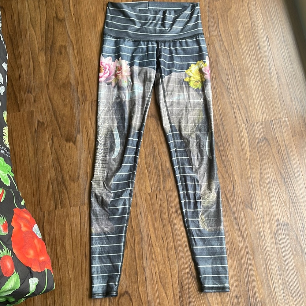 Teeki Elephant Leggings Size XS
